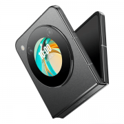 <b>具备的防水防尘特征和轻薄</b>